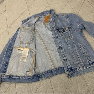 Men’s Levi’s Jean Jacket SOLD